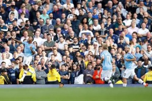  热刺绝平进球引争议，VAR判定越位在先无效  