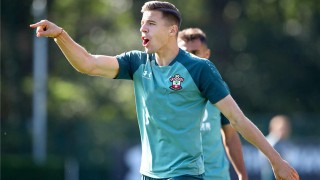  阿斯顿维拉进攻火力全开，五比一大胜伯恩茅斯