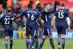  昂热小将破门制胜，终结巴黎联赛十连胜  