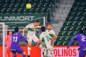  热刺崩盘遭升班马逆转五轮不胜  