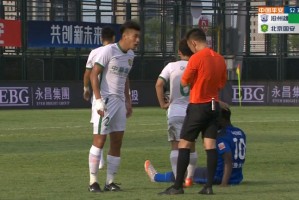  争议红牌引热议意甲裁判执法再遭质疑  