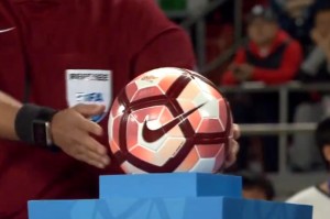  雷恩定位球战术精妙，斯特拉斯堡解围失误送礼