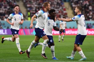  罗马客场上演进球大战，五比二横扫升班马弗罗西诺内